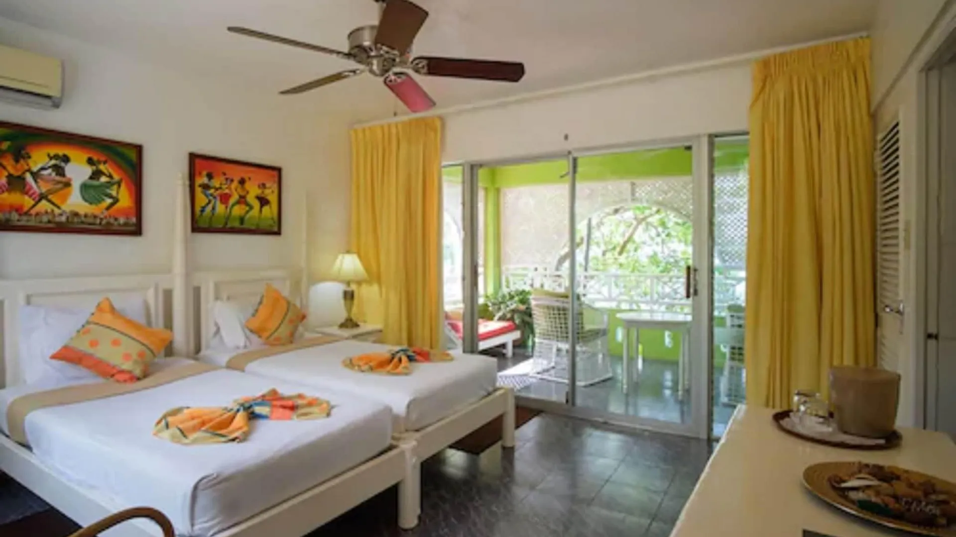 Hibiscus Lodge Hotel Ocho Rios 3*,