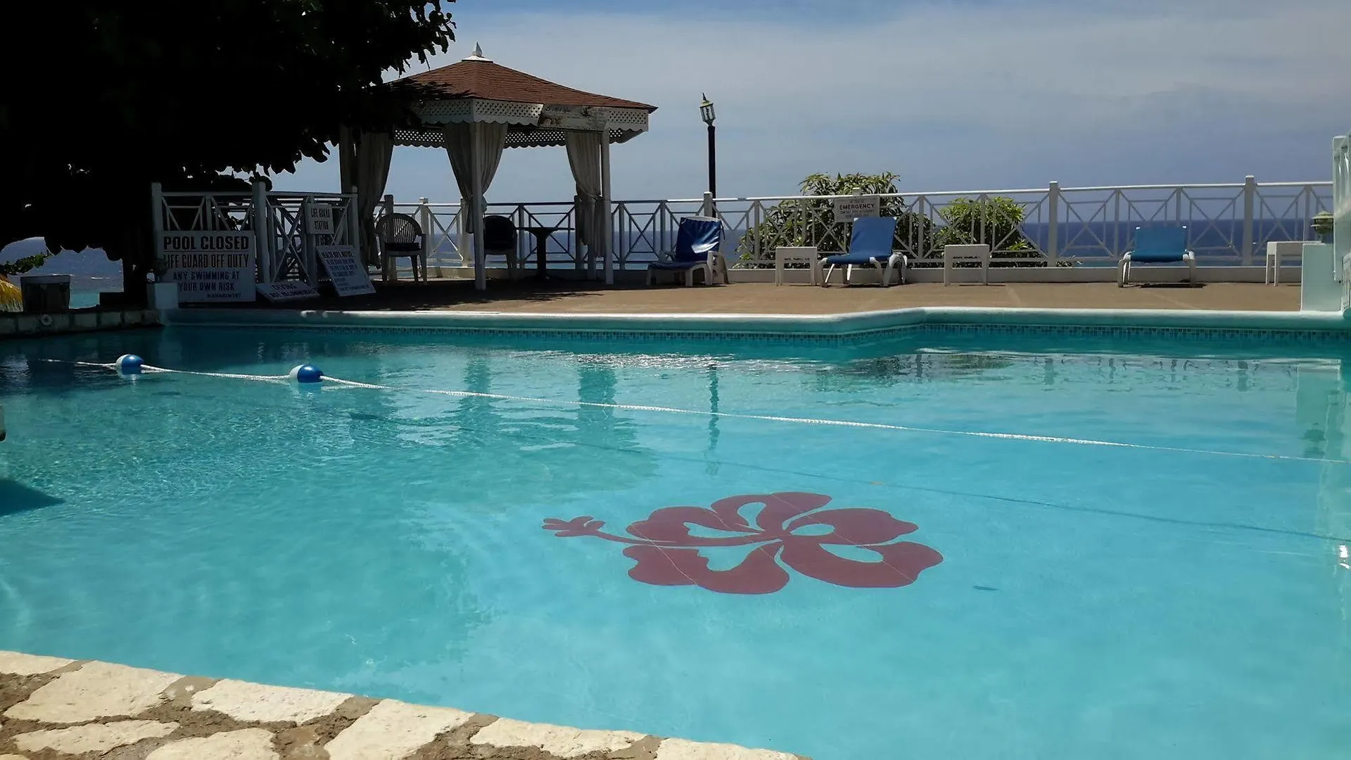 Hibiscus Lodge Hotel オーチョ・リオス