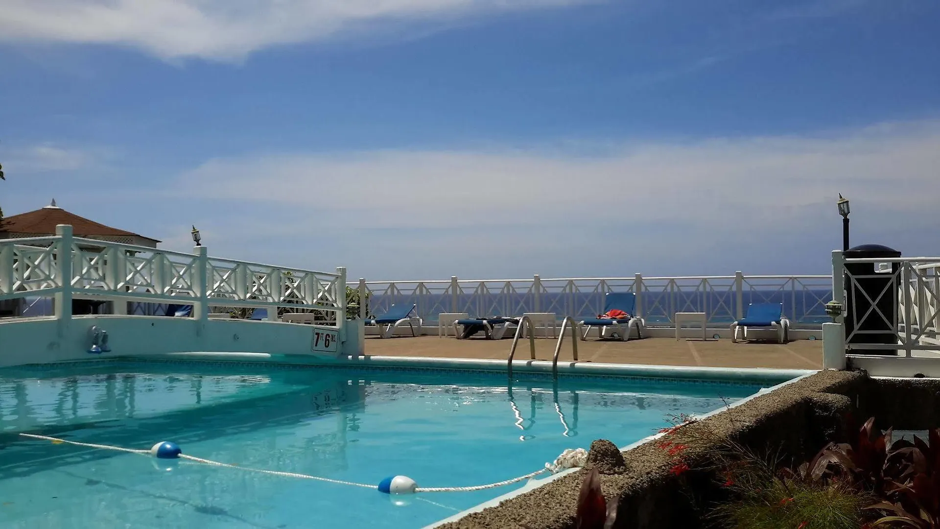 Hibiscus Lodge Hotel オーチョ・リオス 3*,
