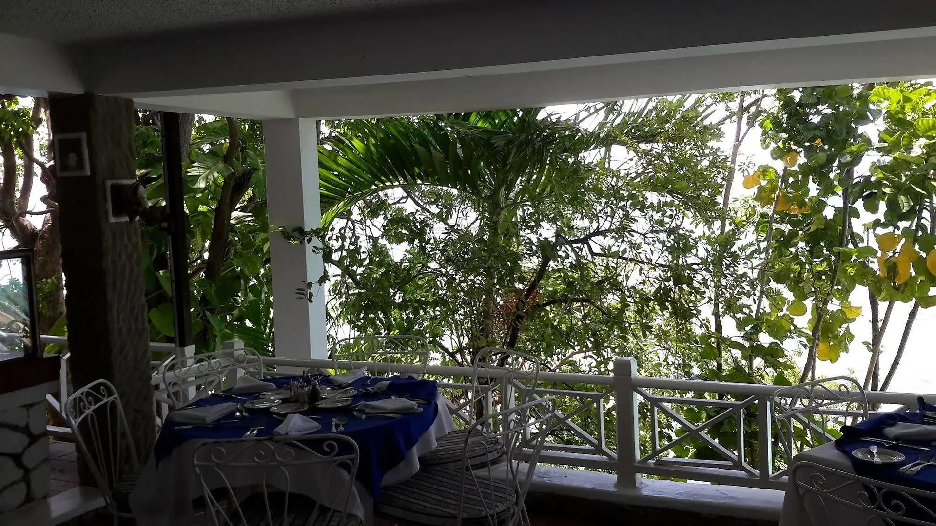 Hibiscus Lodge Hotel オーチョ・リオス