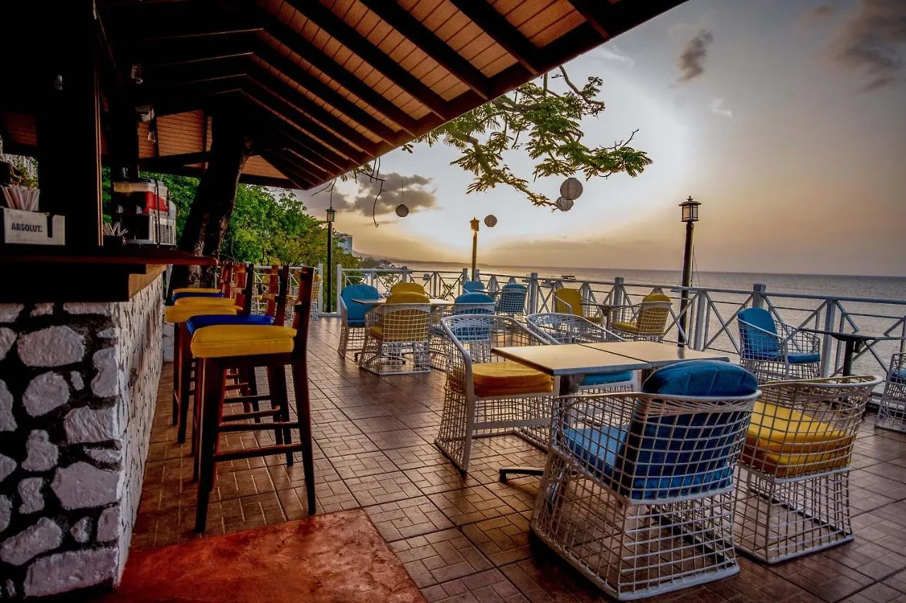 Hibiscus Lodge Hotel オーチョ・リオス ジャマイカ