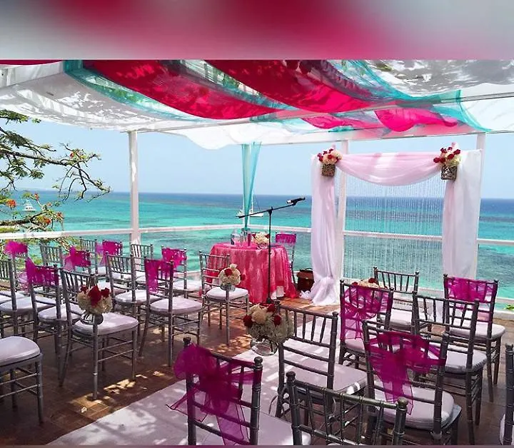 Hibiscus Lodge Hotel Ocho Rios
